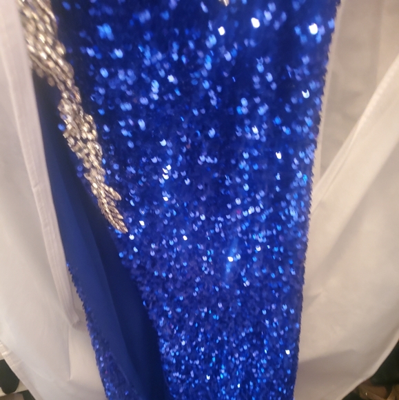 Prom Dress - Picture 2 of 4